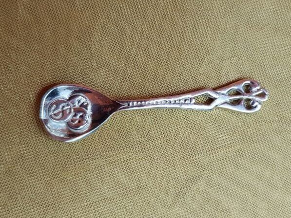 The silver spoon scoop promotes cash flow